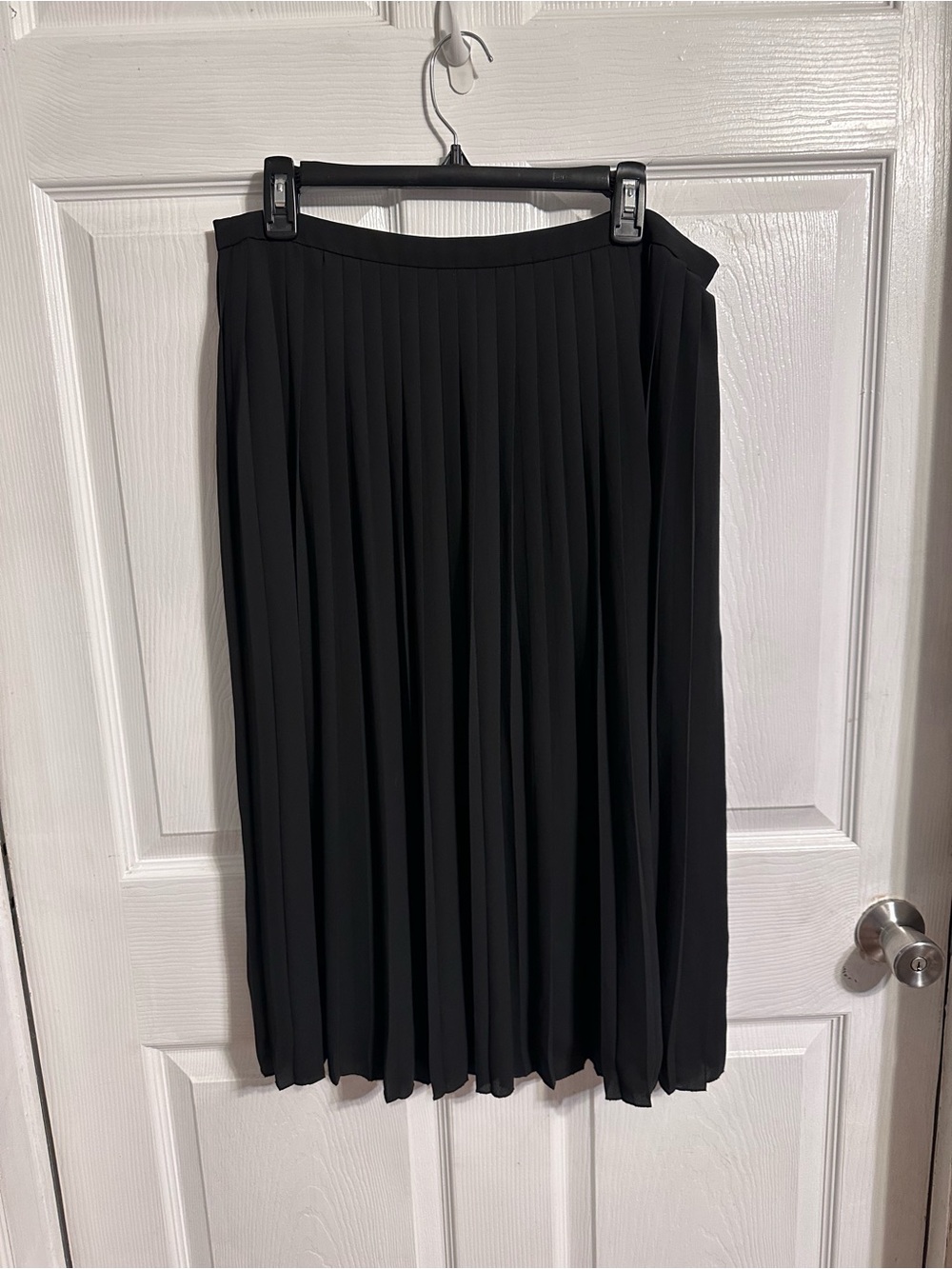 Black Pleated chiffon Women’s j. Crew midi Skirt